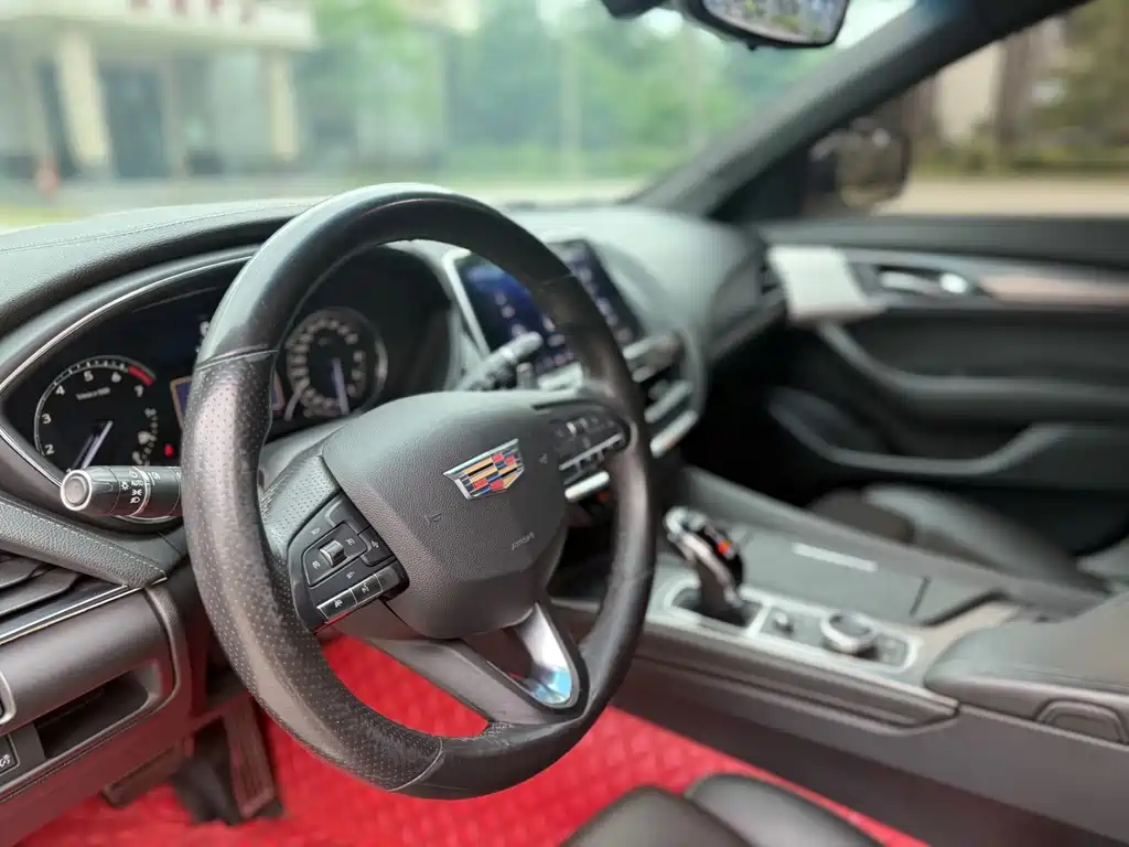 Cadillac CT5 28 T Leading Sport
