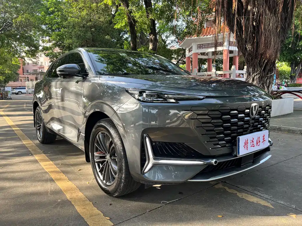 Changan UNI-K 2.0 T 2 WD Joy Style