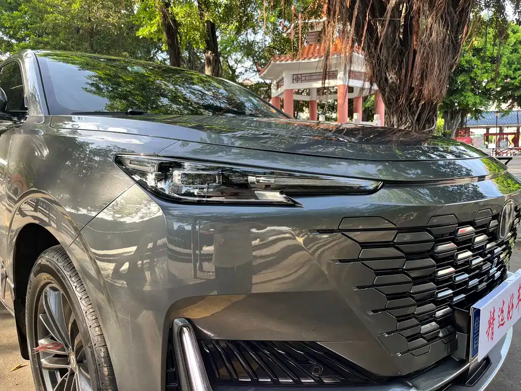 Changan UNI-K 2.0 T 2 WD Joy Style