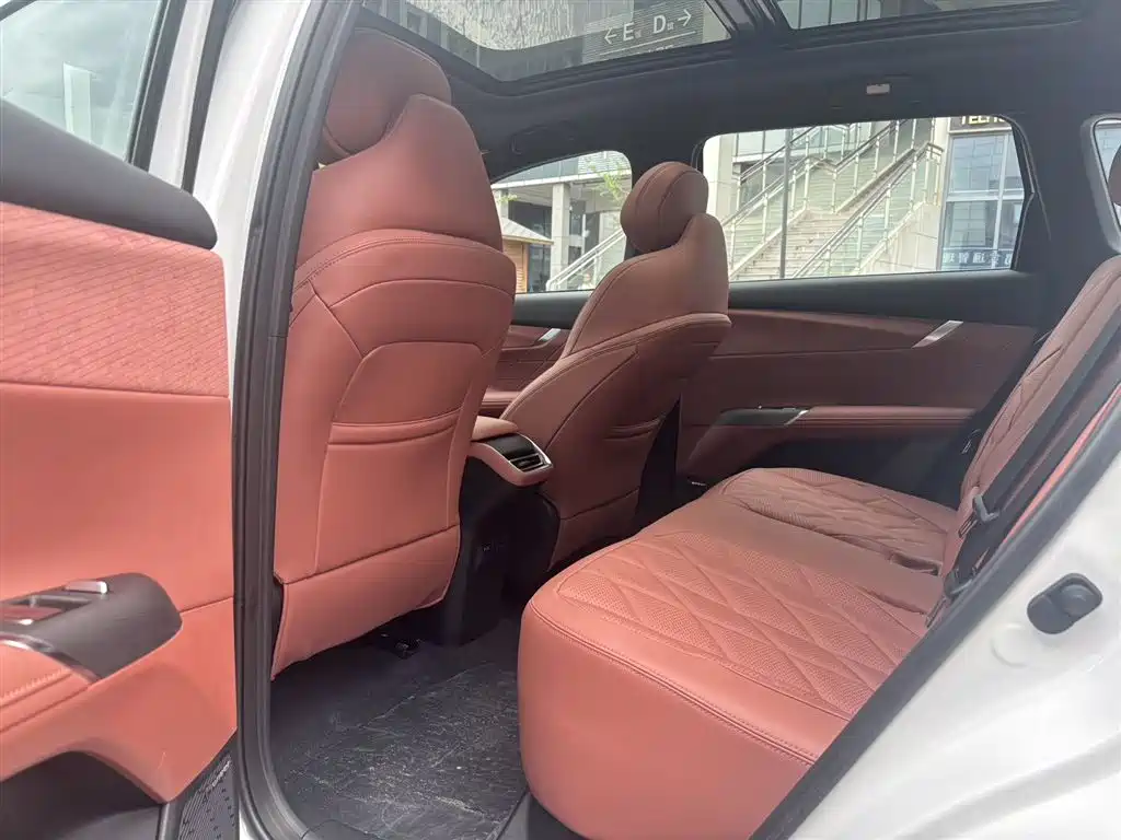 Changan CS75 PLUS 4 th Gen UItra 2.0 T New Blue Whale Smart Smart Engine