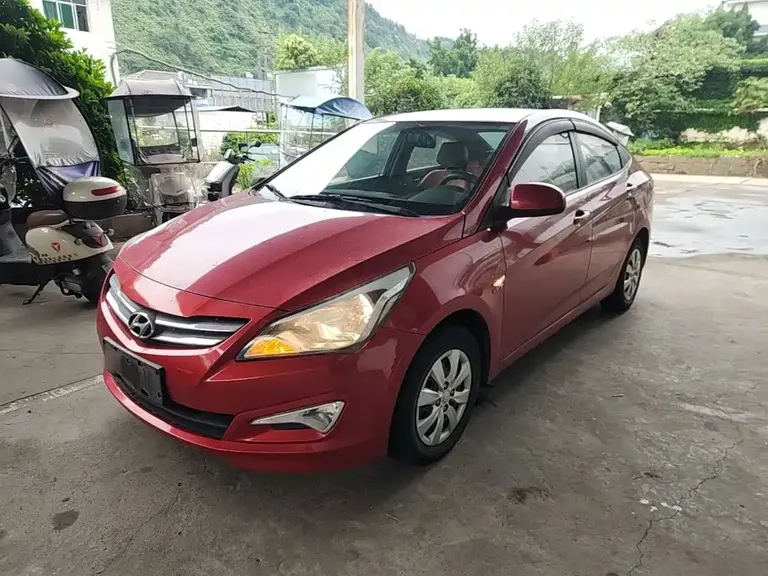 Hyundai Accent 1.4 L Manual Intelligent GLS