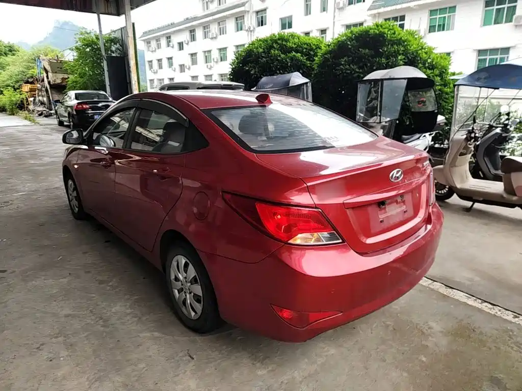 Accent 1.4 L Manual Intelligent GLS