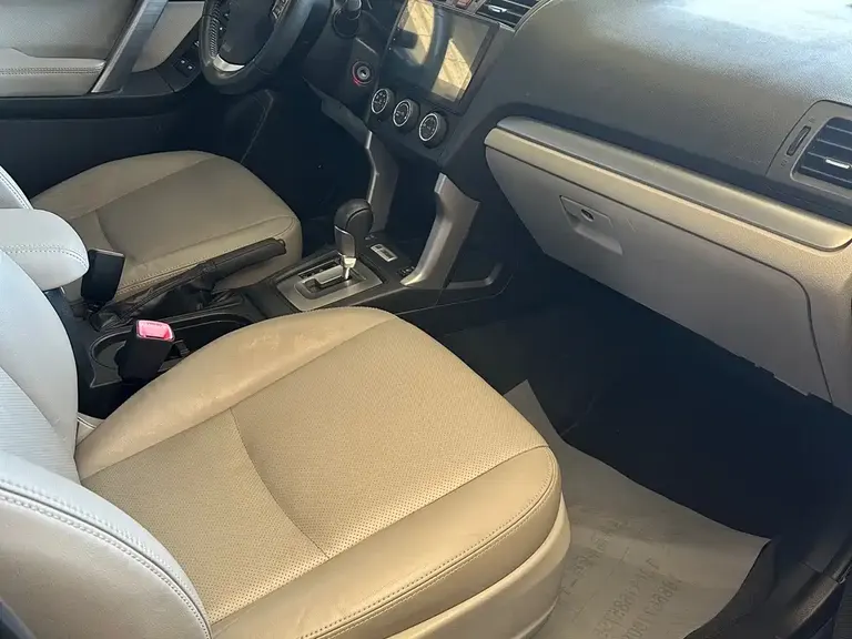 Subaru Forester 2.0 i Auto Luxury