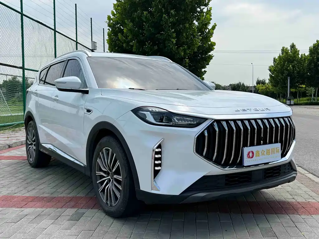 Jetour X70 PLUS 1.5 T DCT Brave PLUS 7-seat