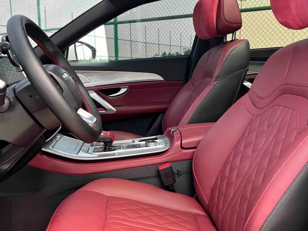 Jetour X70 PLUS 1.5 T DCT Brave PLUS 7-seat