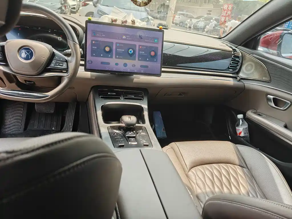 Han DM 4 WD Performance Distinguished