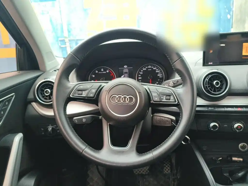 Audi Q2 L 35 TFSI Progressive Dynamic