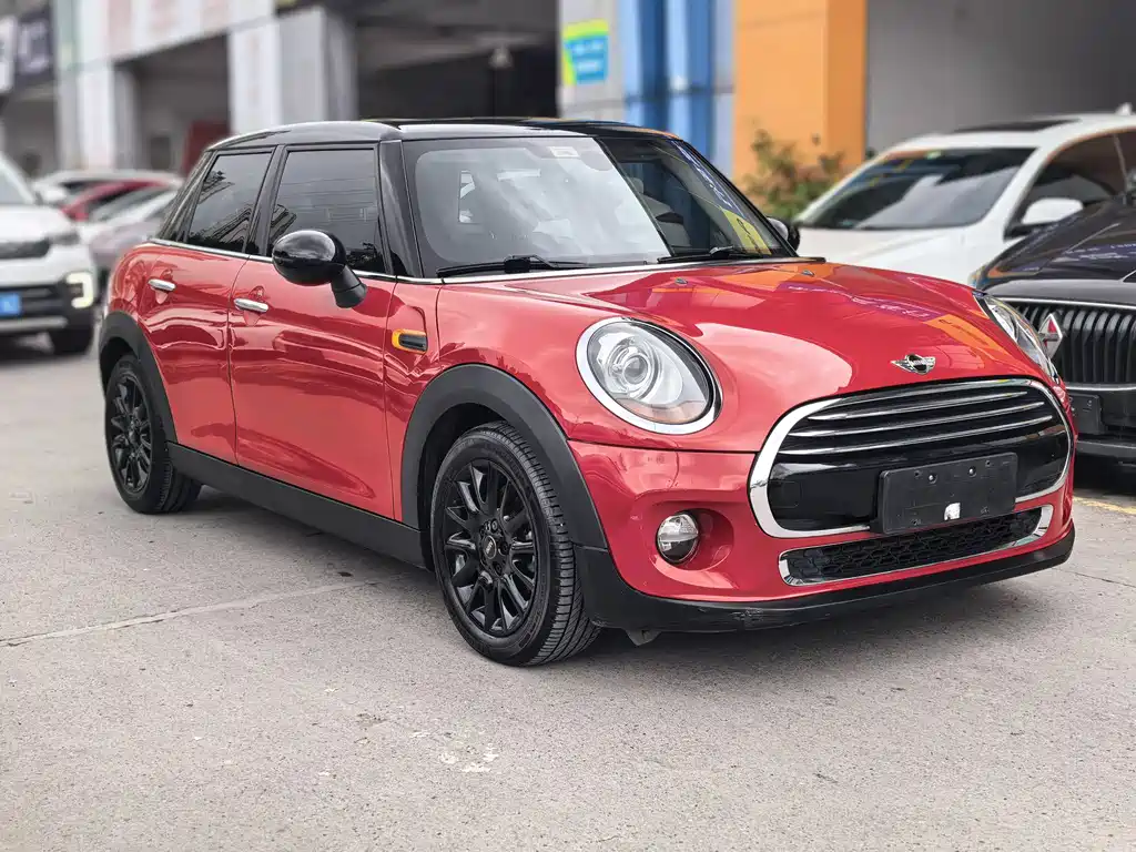 MINI 1.5 T COOPER 5-door