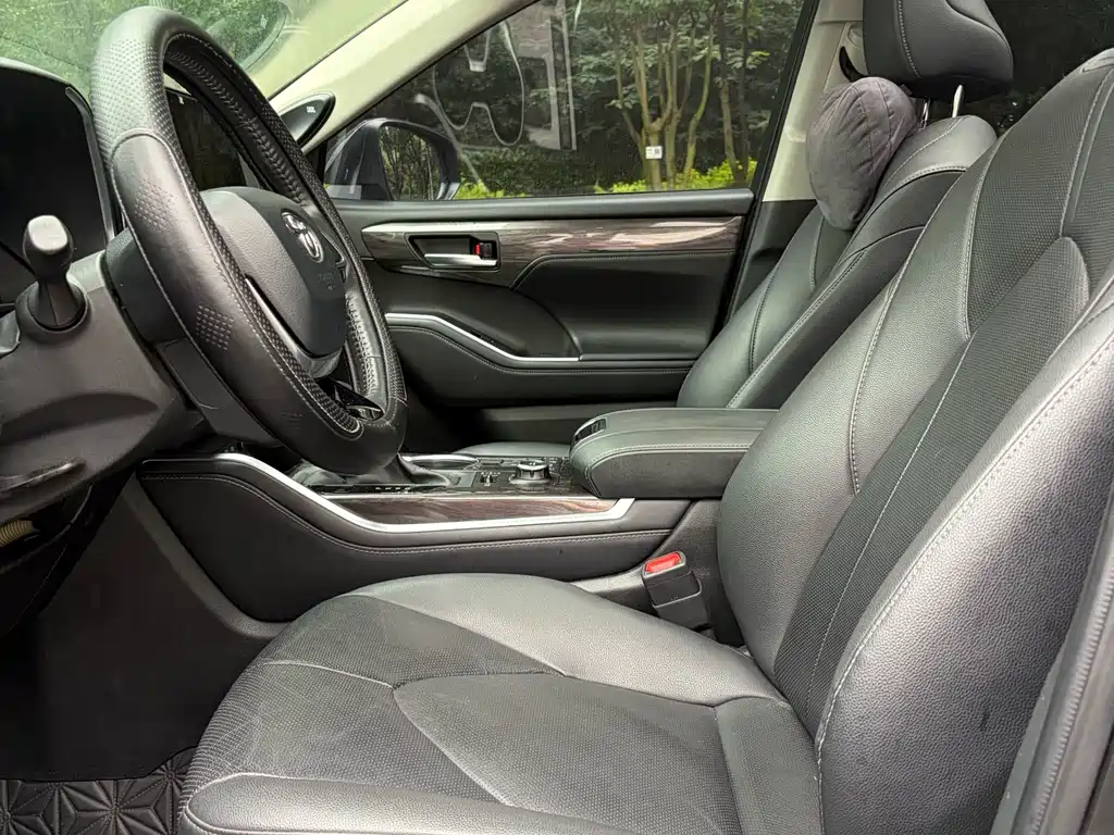 Highlander 380 T 4 WD Distinguished 7-seat