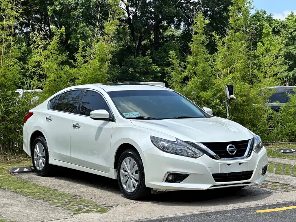 Teana 2.0 L XL Smart Progress