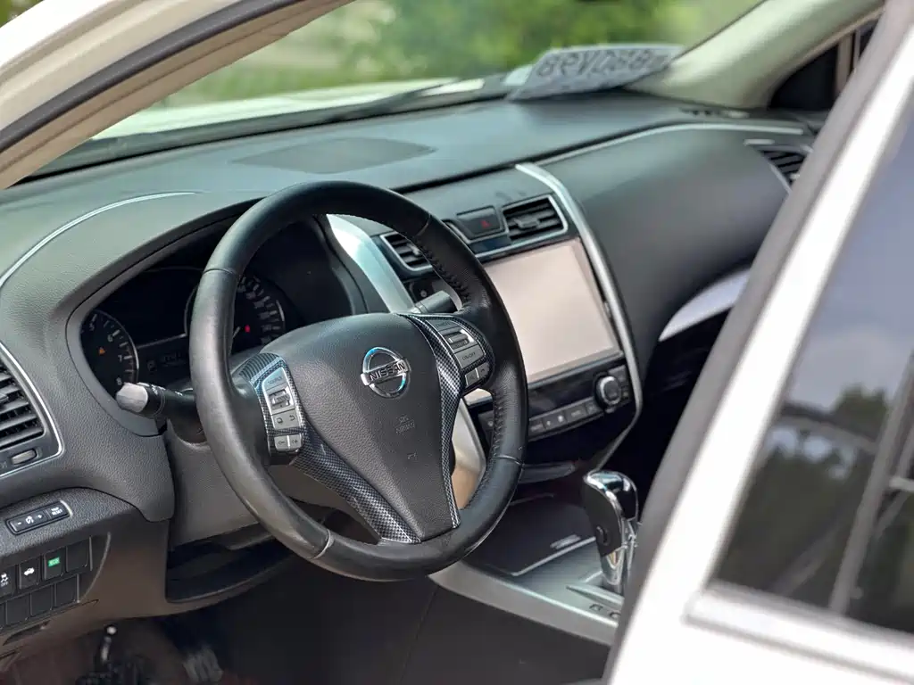 Teana 2.0 L XL Smart Progress