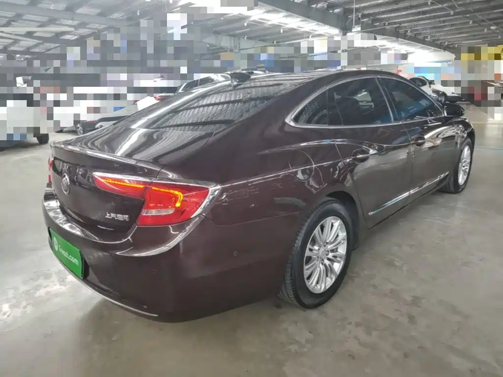 LaCrosse 20 T Luxury