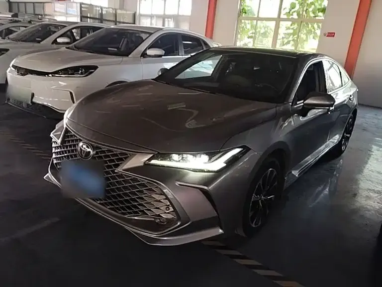 Toyota Avalon 2.5 L Luxury