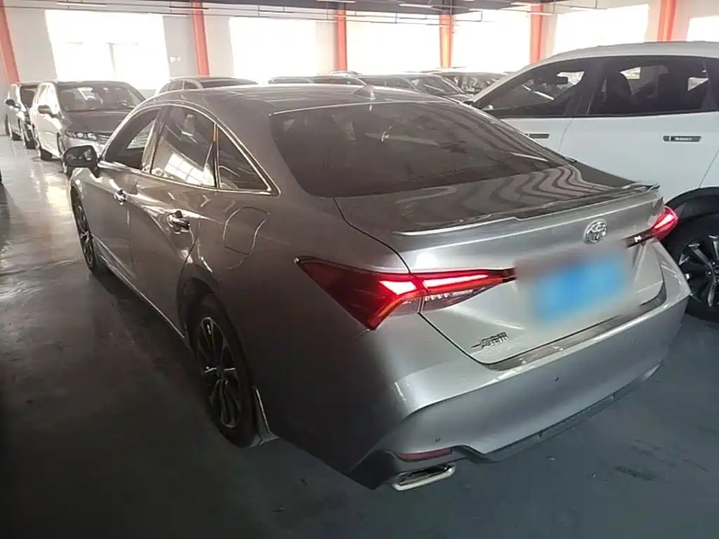 Avalon 2.5 L Luxury