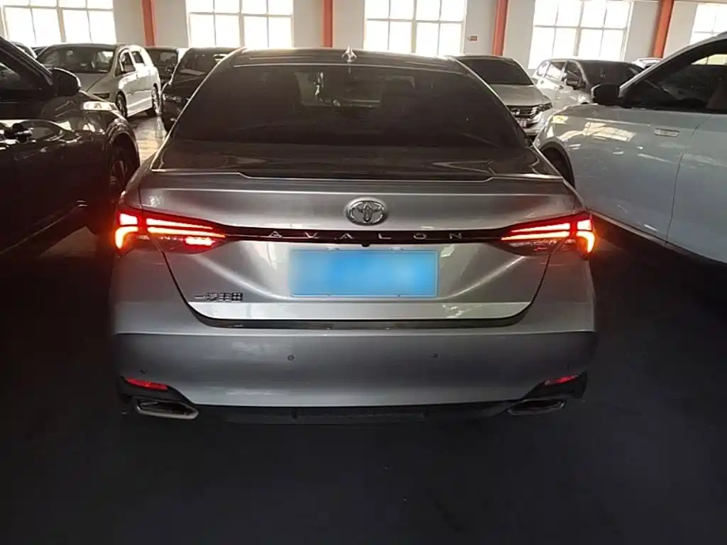 Avalon 2.5 L Luxury