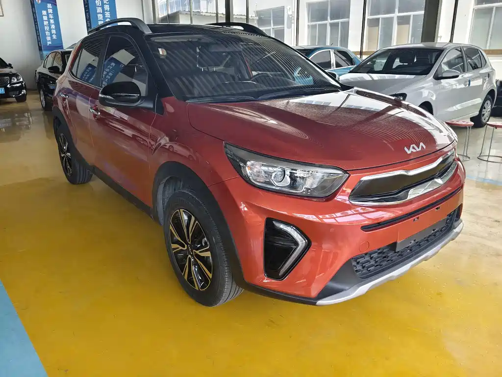 Stonic 1.4 L CVT Sunroof