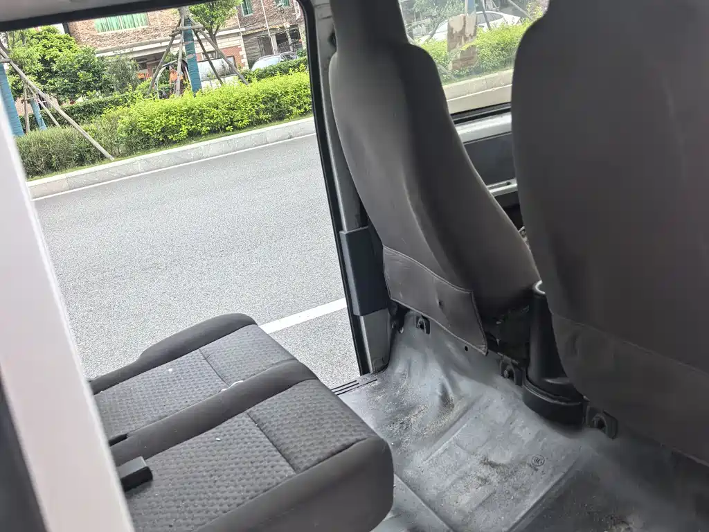 Wuling Zhiguang 1.2 L Utility LSI