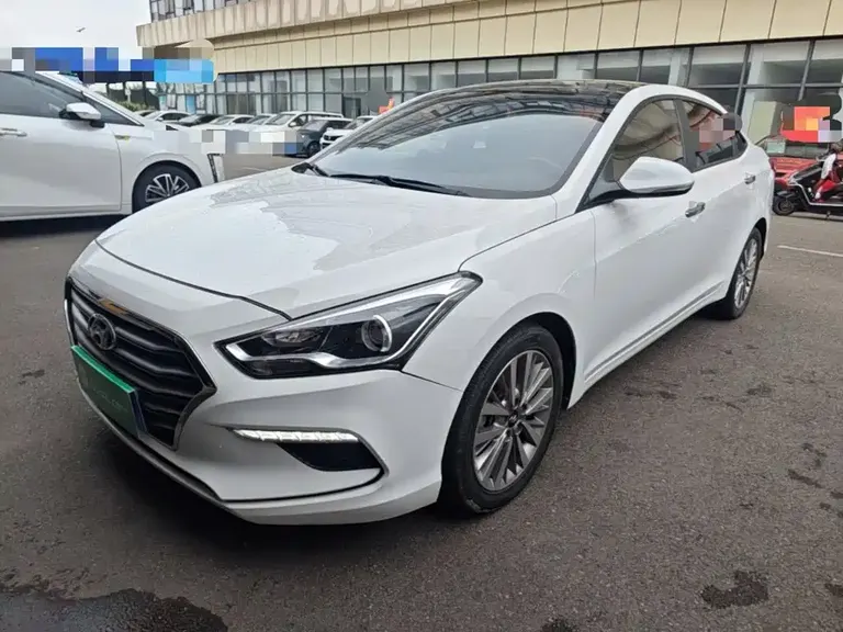 Hyundai Mistra 1.8 L Auto Intelligent GLS CN-V