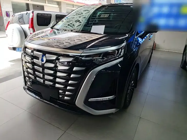 Denza D9 DM-i 970 4 WD Flagship