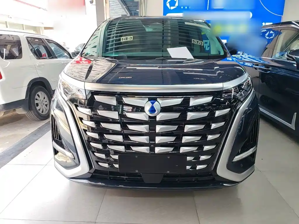 Denza D9 DM-i 970 4 WD Flagship