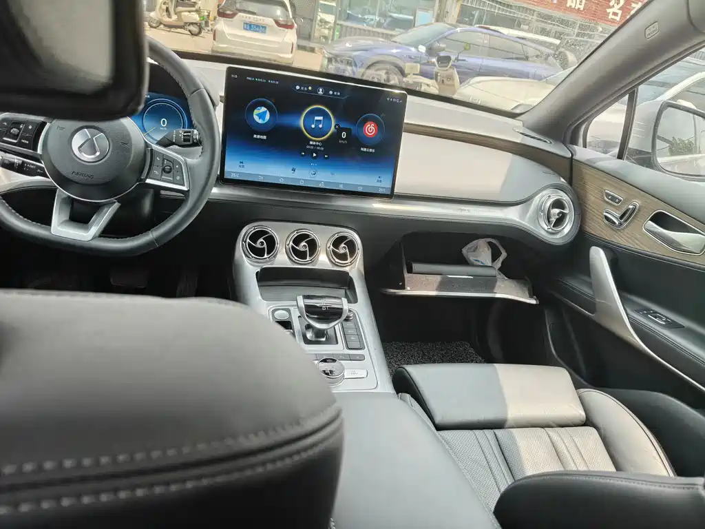 Denza X PHEV Flagship