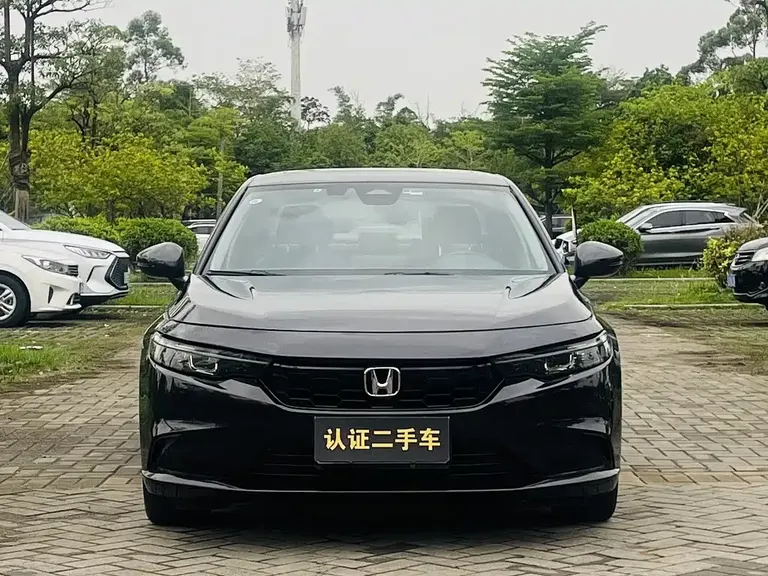 Honda Integra 240 TURBO CVT Luxury