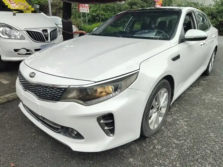 Kia K5 1.6 T Auto LUX