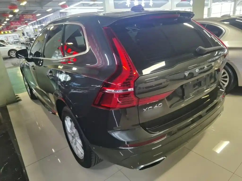 Volvo XC60 T5 4 WD Smart Ease CN-V