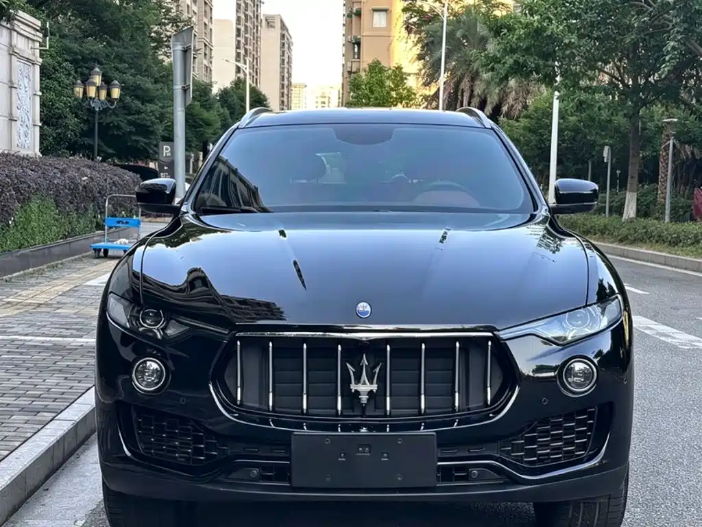 Levante 3.0 T Standard