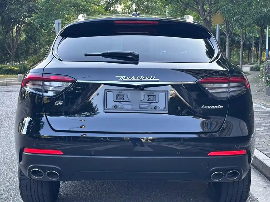 Levante 3.0 T Standard
