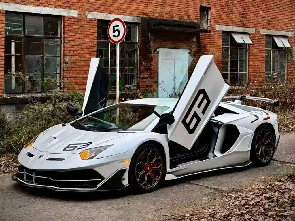 Aventador LP 700-4