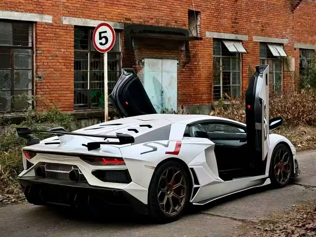 Aventador LP 700-4