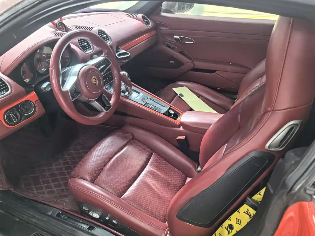 Porsche 718 Cayman 2.0 T
