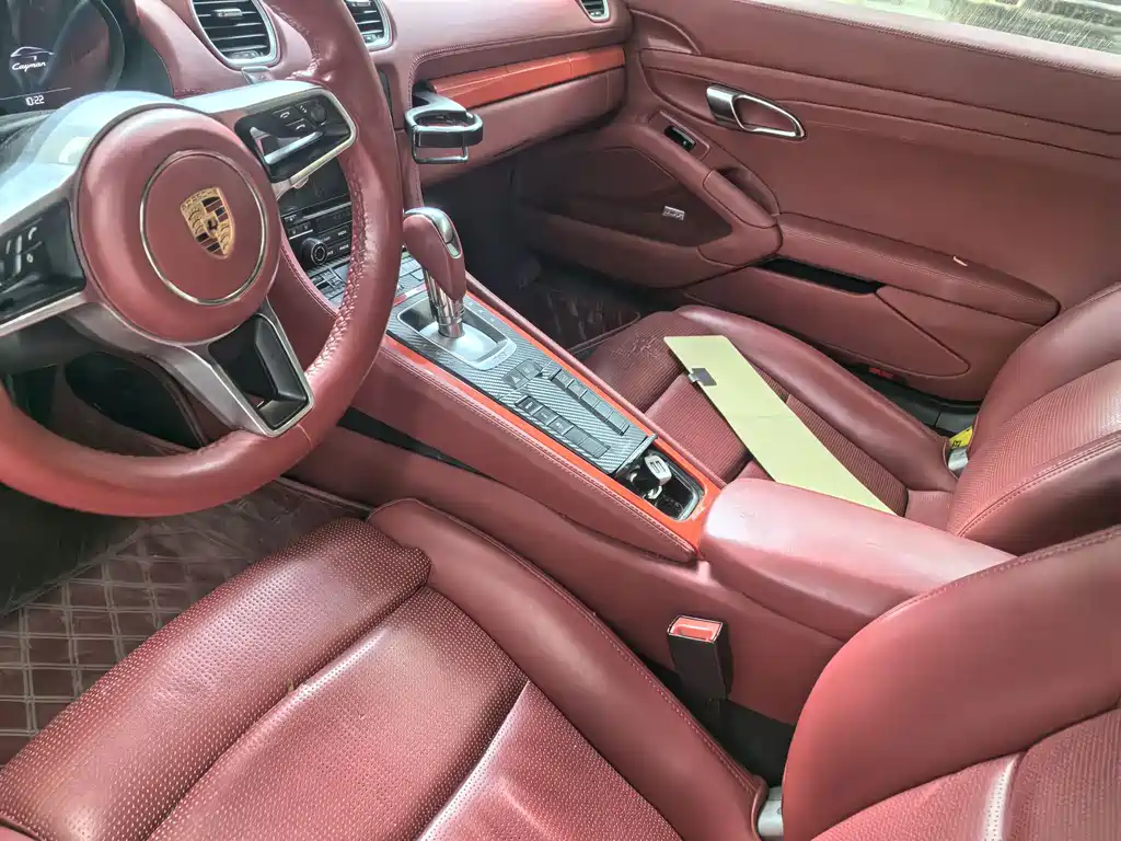 Porsche 718 Cayman 2.0 T