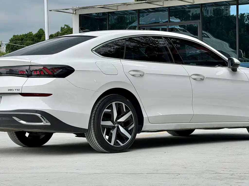 Lamando Lamando L 280 TSI DSG Spicy Cool