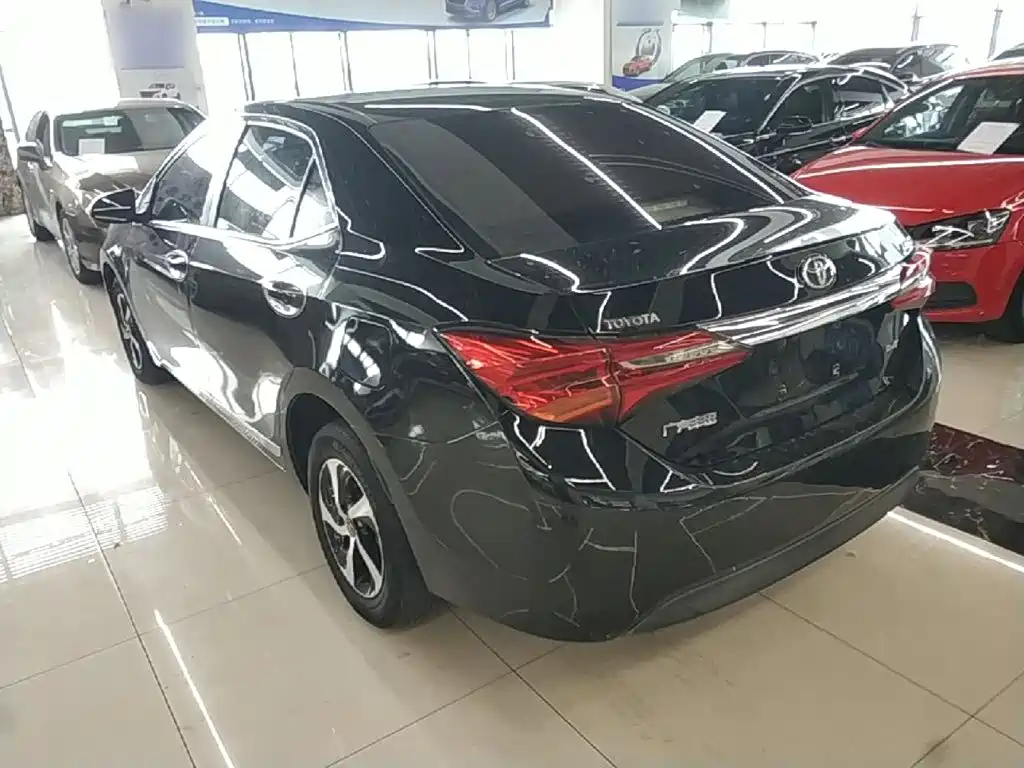 Levin Facelift 185 T CVT Elite CN-V