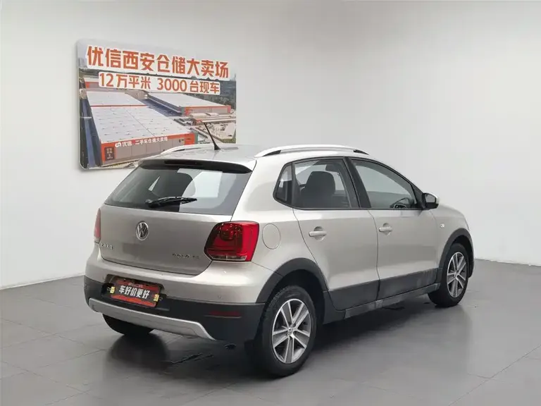 Volkswagen Polo 1.6 L Cross Polo AT