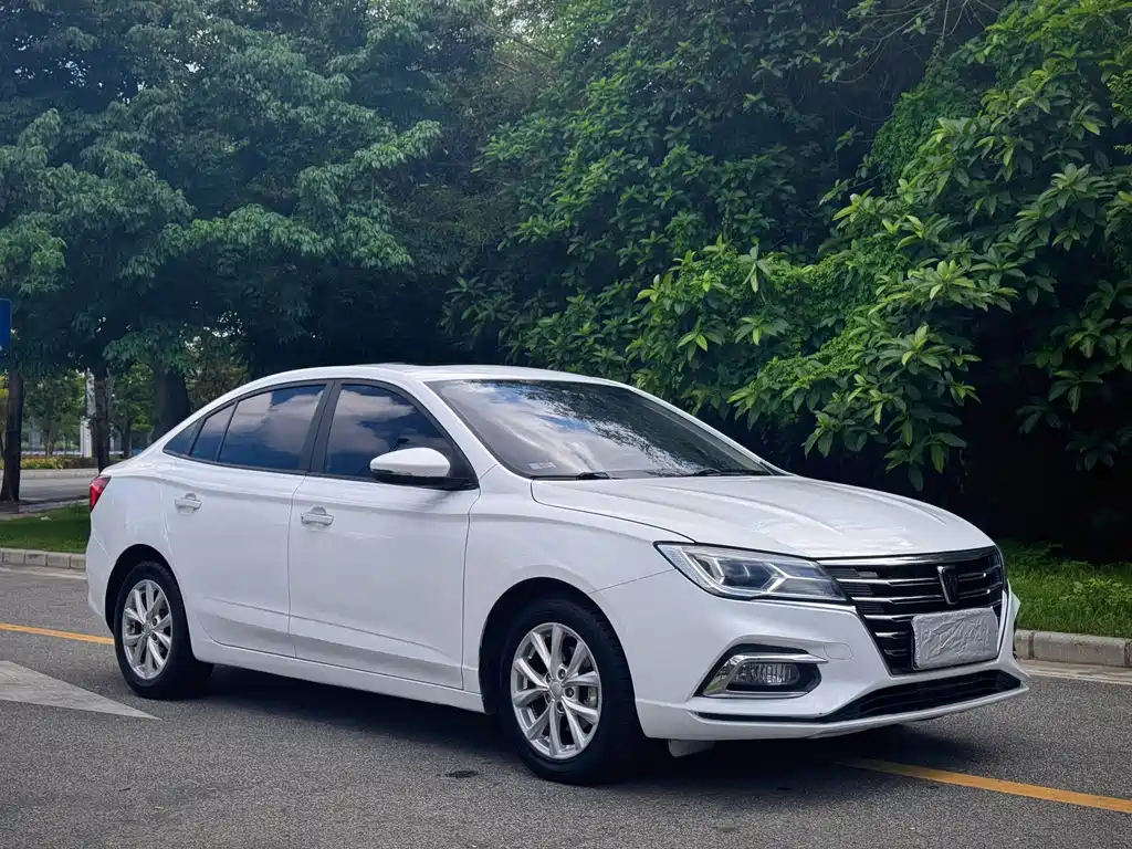 Roewe i5 1.5 L Auto 4 G Connected Leading Luxury