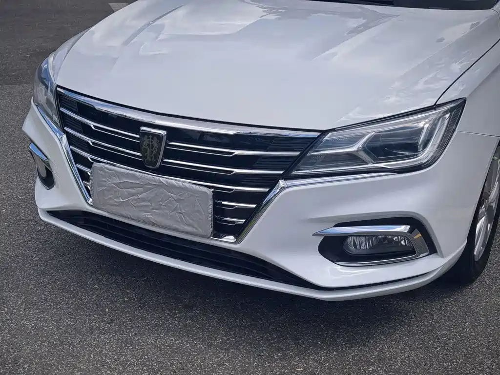 Roewe i5 1.5 L Auto 4 G Connected Leading Luxury