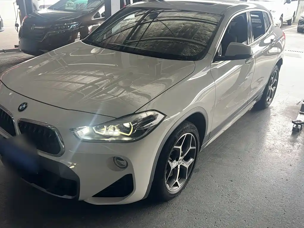 BMW X2 (Import) sDrive20 i M Offroad Package CN-VI