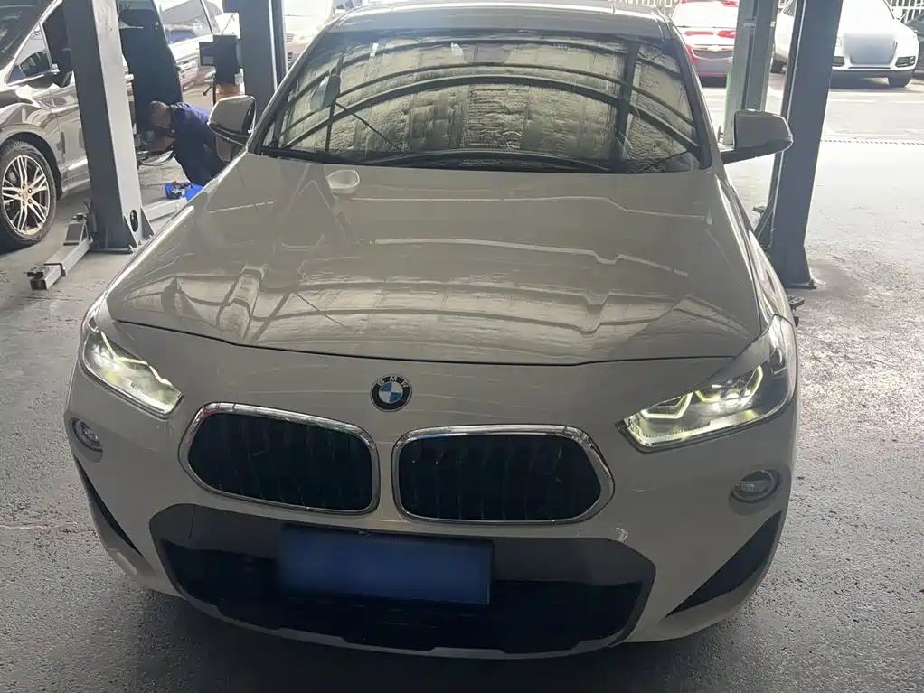 BMW X2 (Import) sDrive20 i M Offroad Package CN-VI
