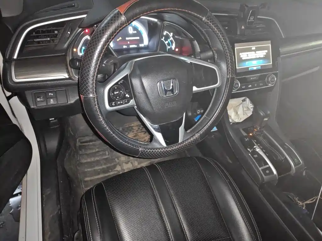 Civic 220 TURBO CVT Power Motion CN-V