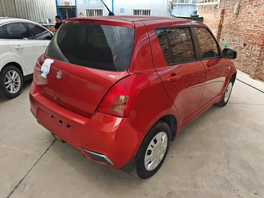 Swift 1.3 L Manual Standard