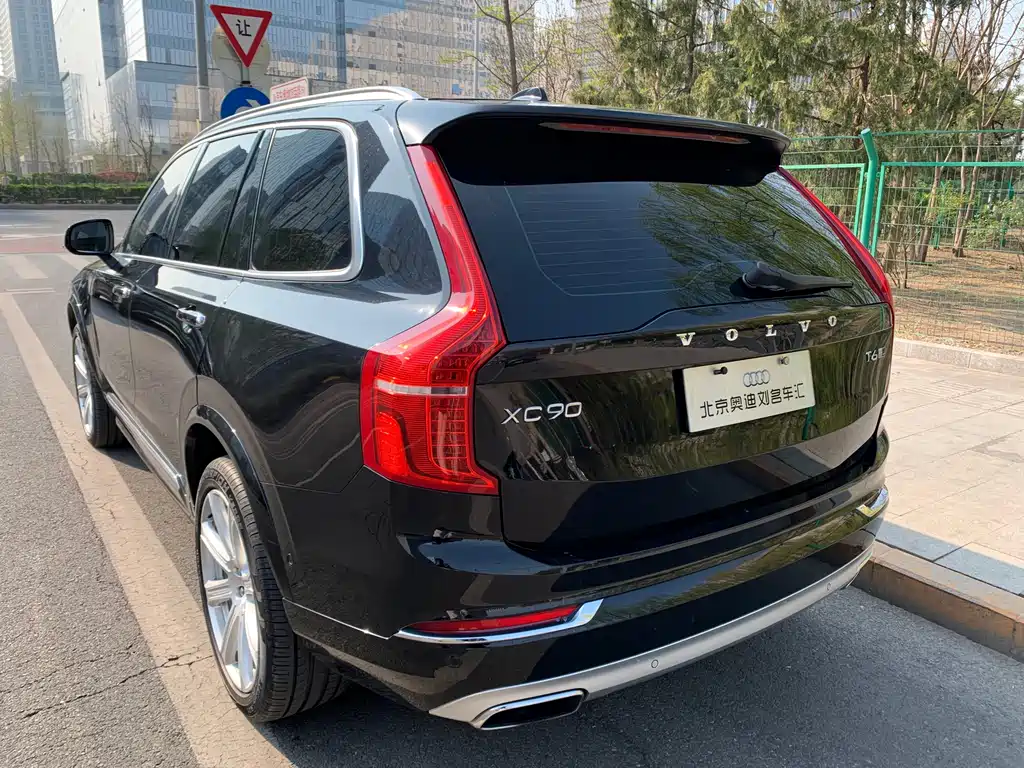Volvo XC90 沃尔沃XC90 2015款 T6 智尊版 5座
