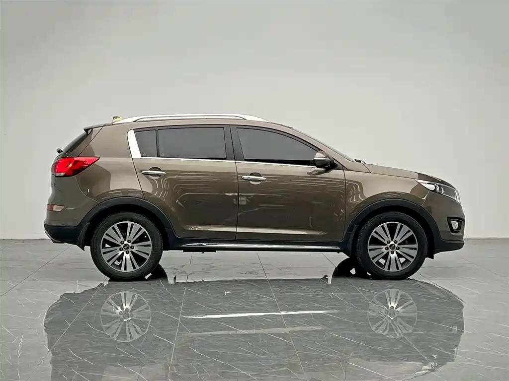 Sportage 2.0 L Auto 2 WD DLX