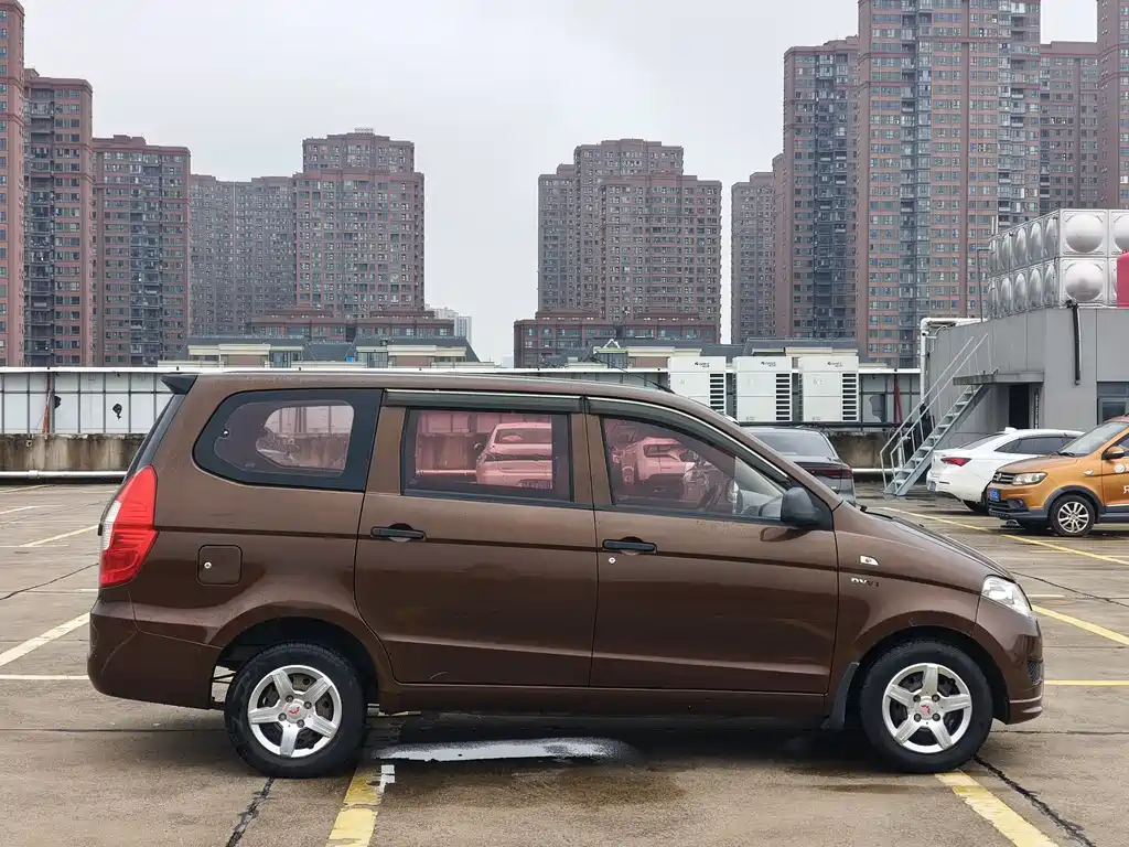 Wuling Hongguang 1.5 L Facelift S Comfort