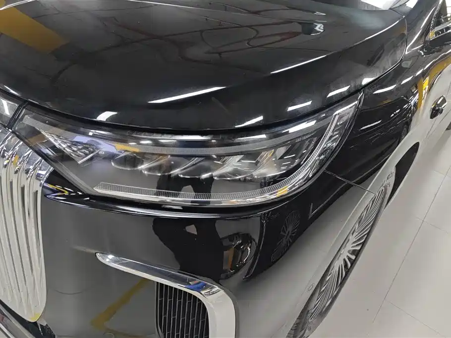 Voyah Dreamer PHEV 4 WD Distinguished Qiankun