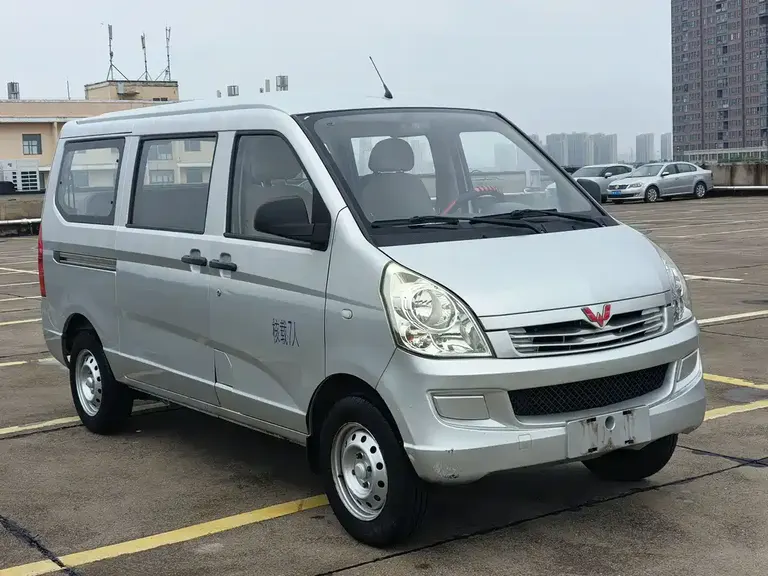 Wuling Rongguang 五菱荣光 2020款 1.2 L S 基本型 国VI