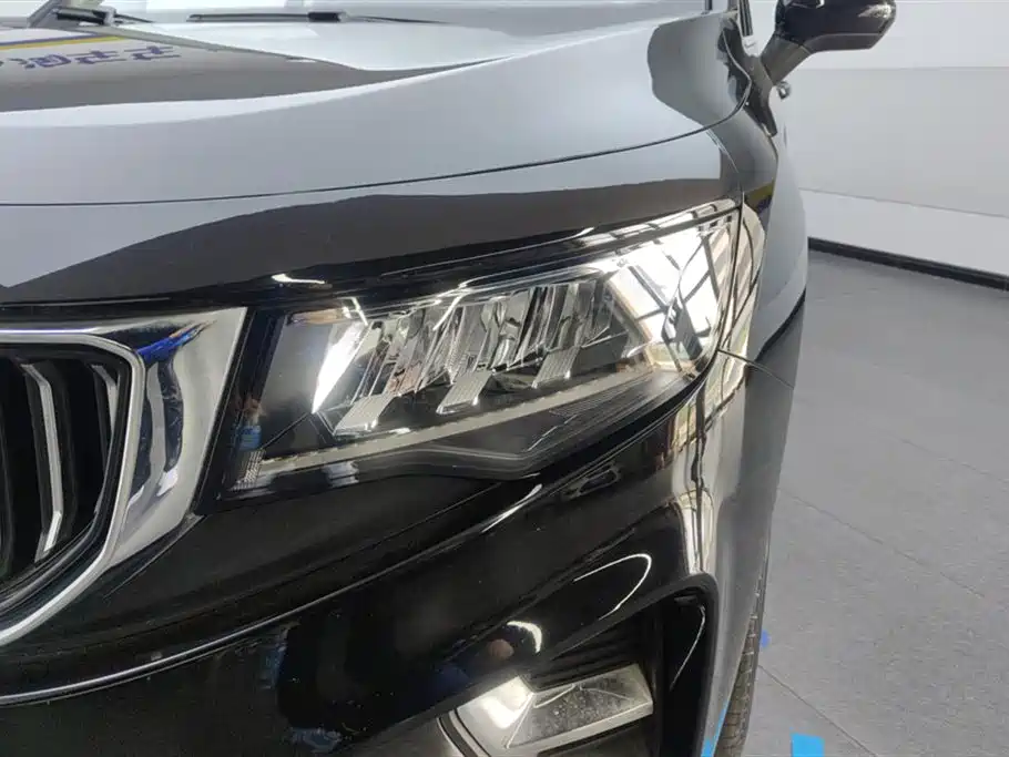 Haoyue 1.8 TD DCT Luxury 7-seat