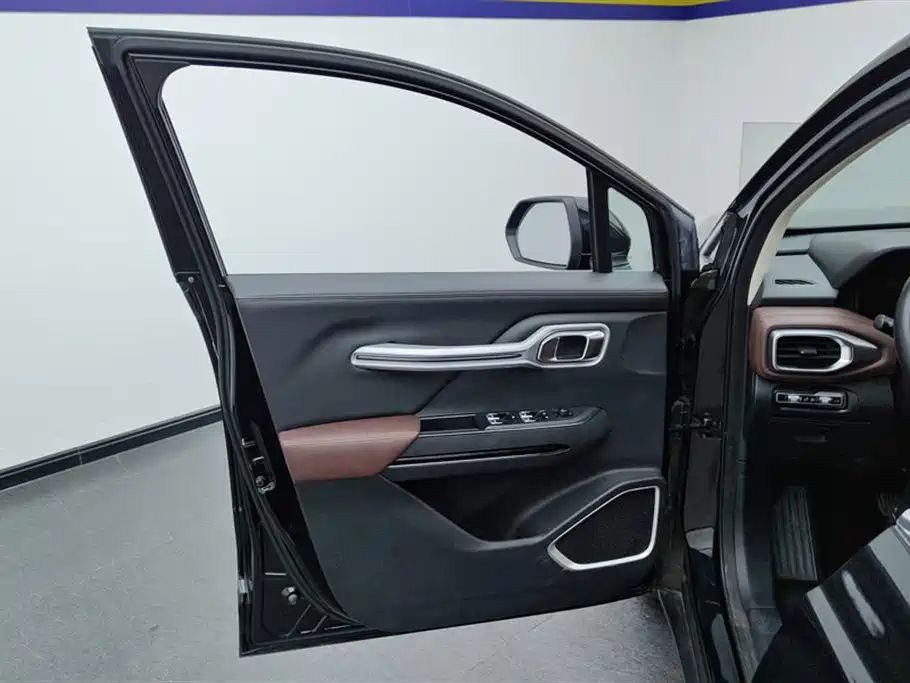 Haoyue 1.8 TD DCT Luxury 7-seat